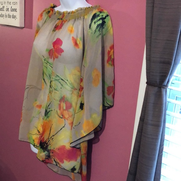 Multi color blouse - Picture 3 of 4